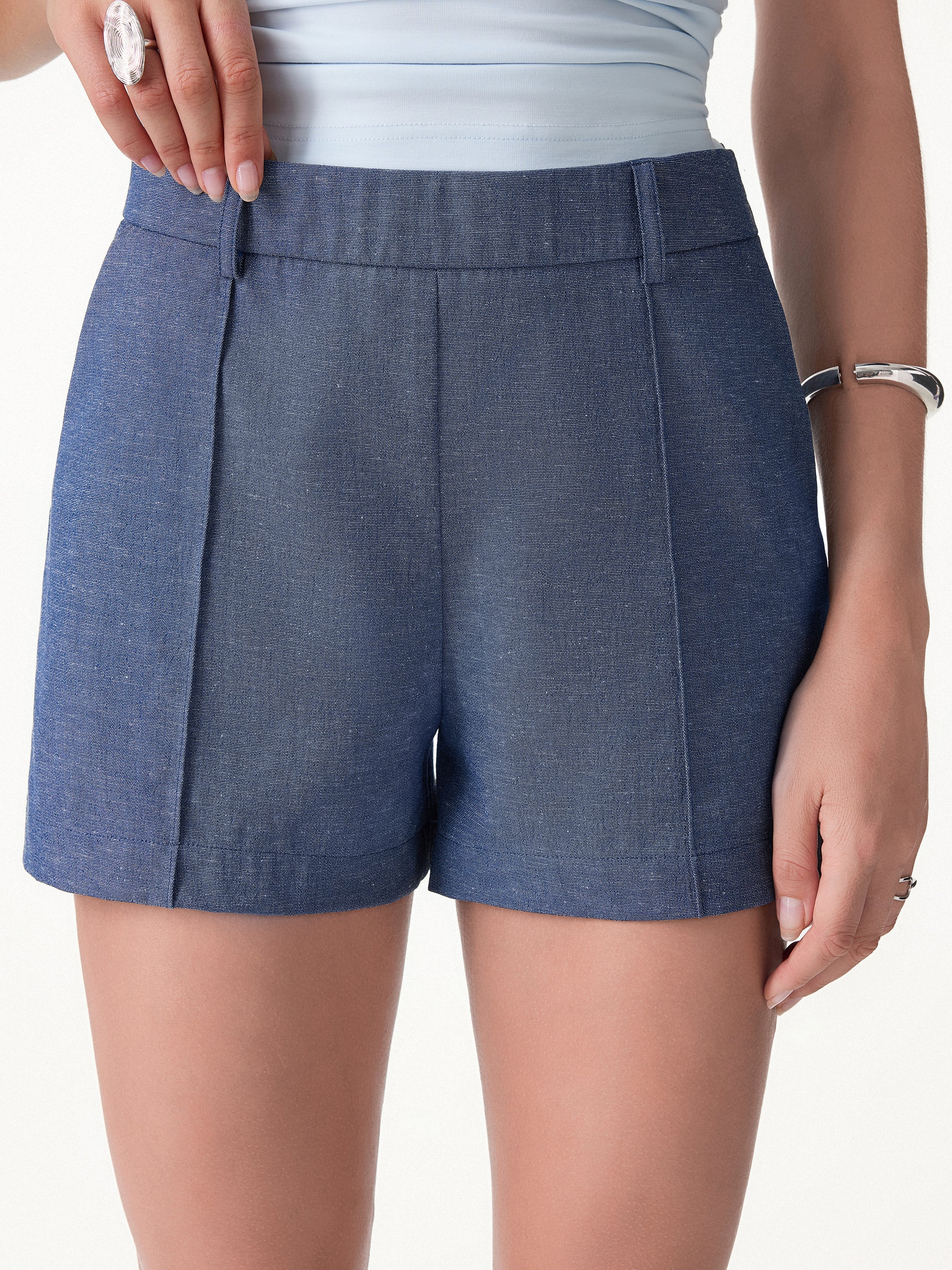 Linen-Like Mid Rise Pintuck Shorts with Pockets - Image 2
