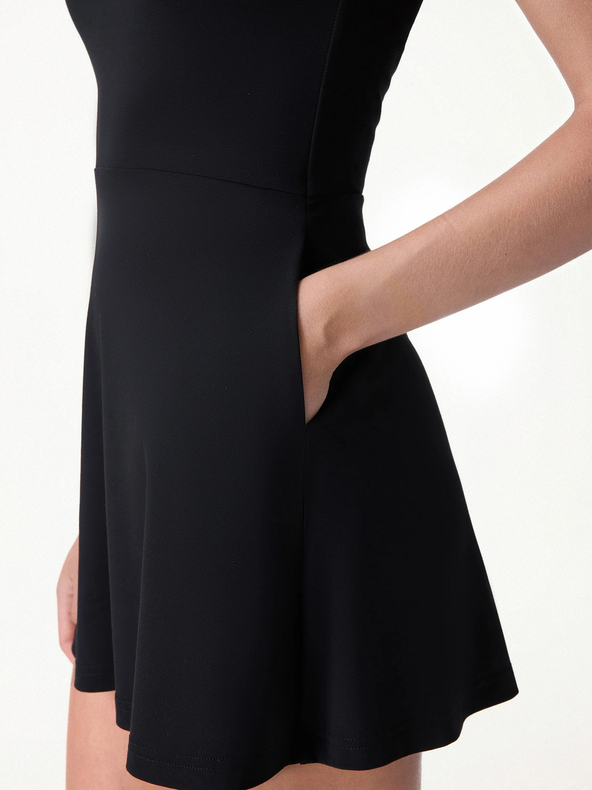 Quick-Dry Square Neck Back Cutout Court Bra Dress with Pockets - Image 3
