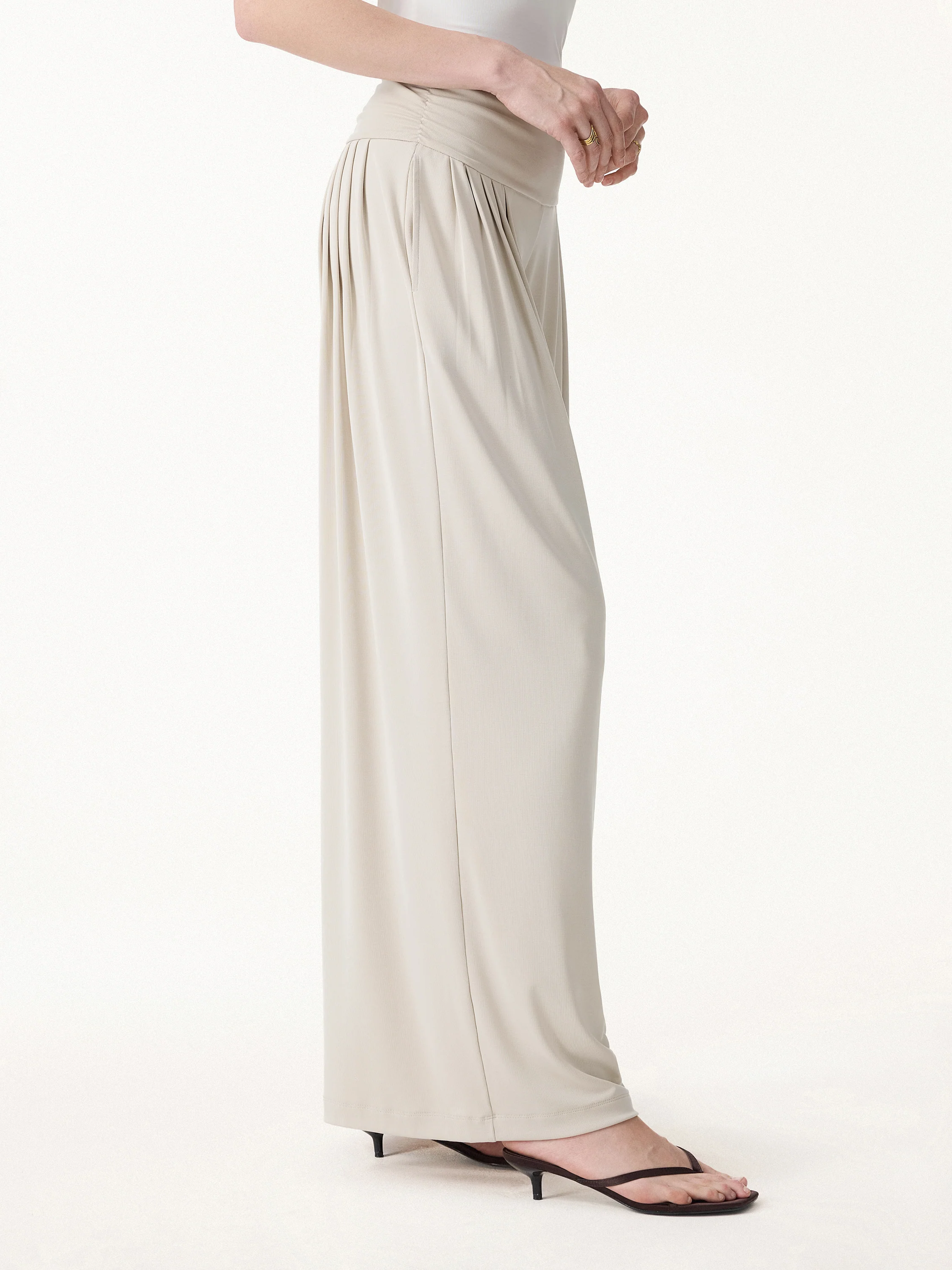 Sandwashed Super Flowy Tucked Palazzo Pant with Pockets - Image 8