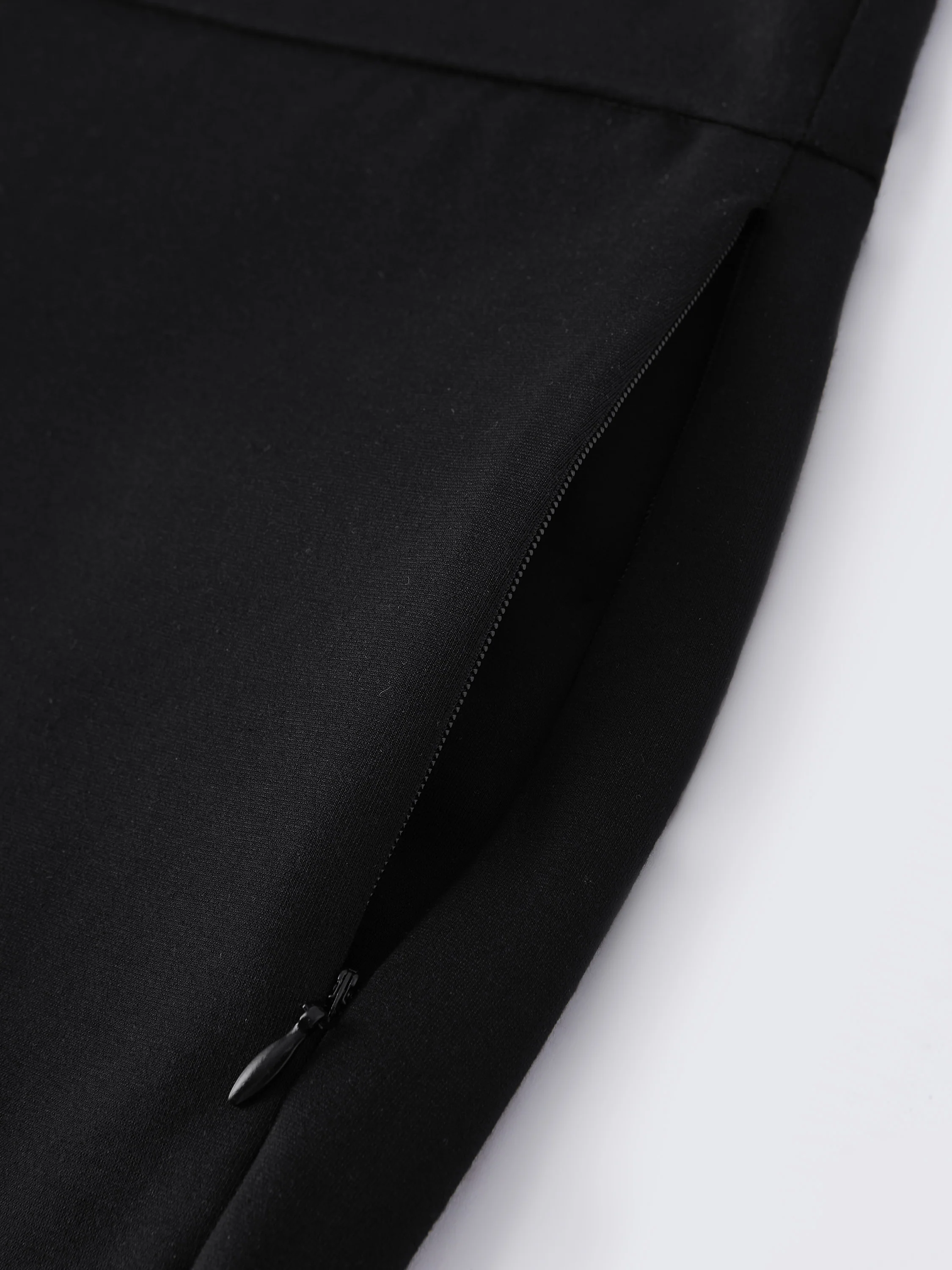 Stretch Ponte Chic Capri Pant with Pockets - Image 6