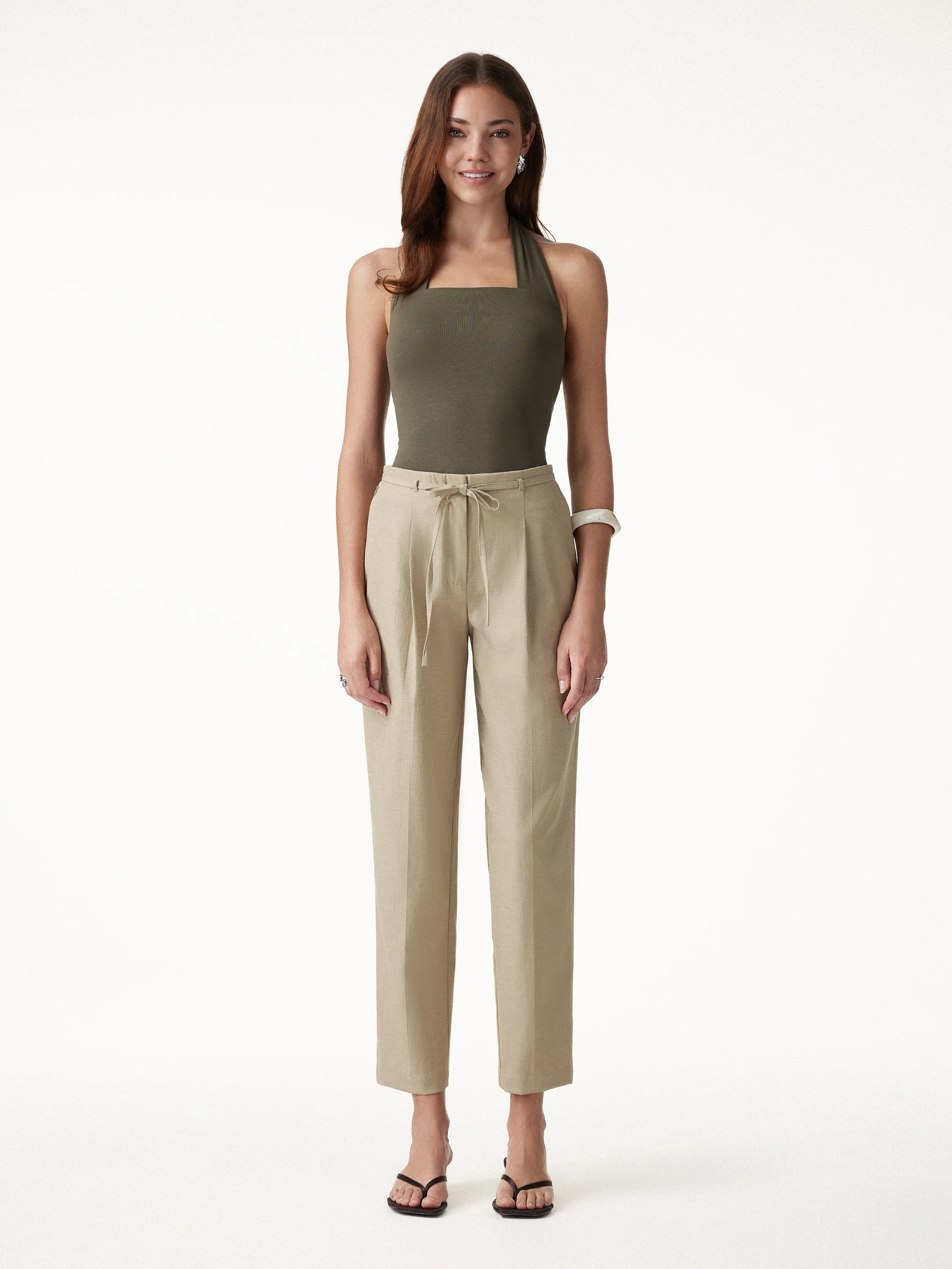 Wrinkle-Resistant Linen-Like Cropped Tapered Leg Pants with Pockets - Image 4