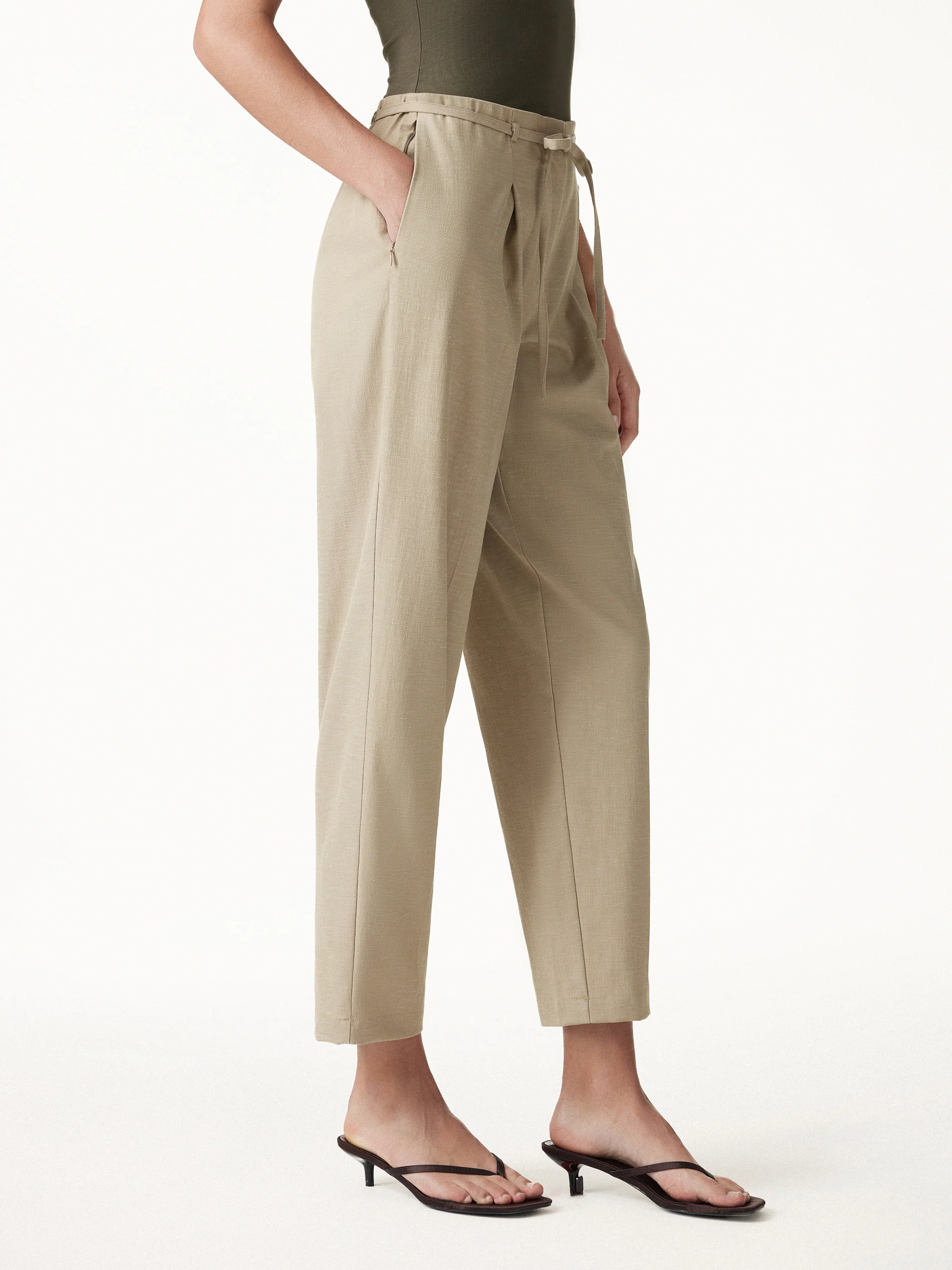 Wrinkle-Resistant Linen-Like Cropped Tapered Leg Pants with Pockets - Image 6